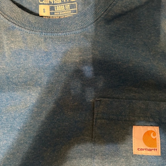 Carhartt loose fit small men’s shirt fits like medium - Picture 2 of 3